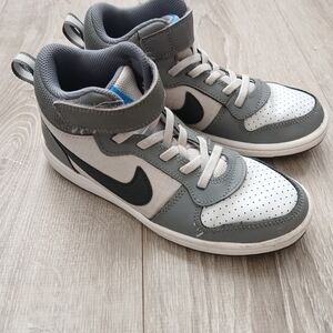 Nike Kids Sneakers Gray and White